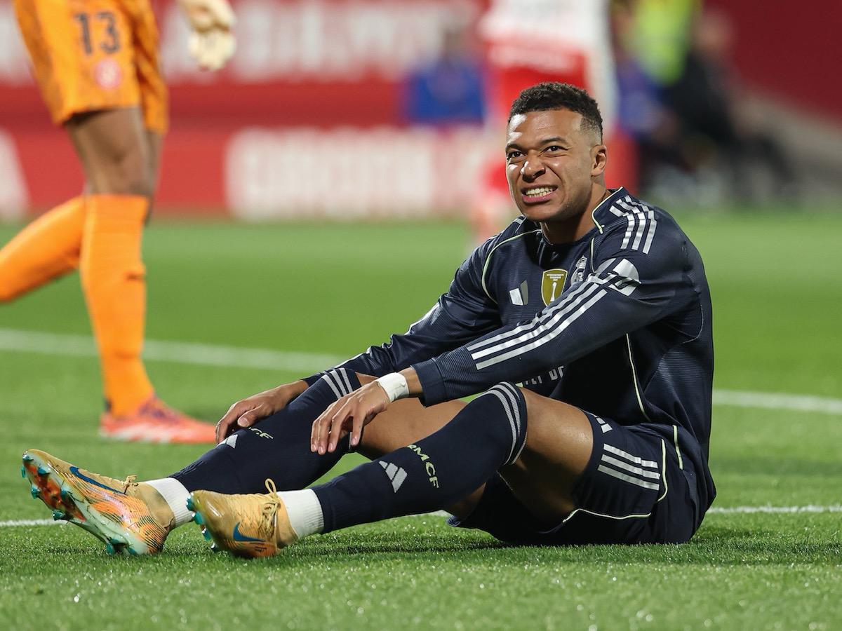 姆巴佩膝伤手术风险升级：世界杯2026能否出战成最大悬念